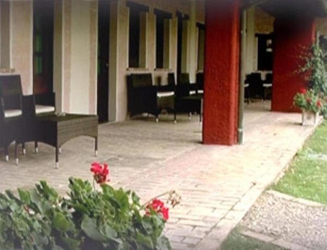 Il Poggio Dei Pettirossi Guest House Bevagna Exterior photo
