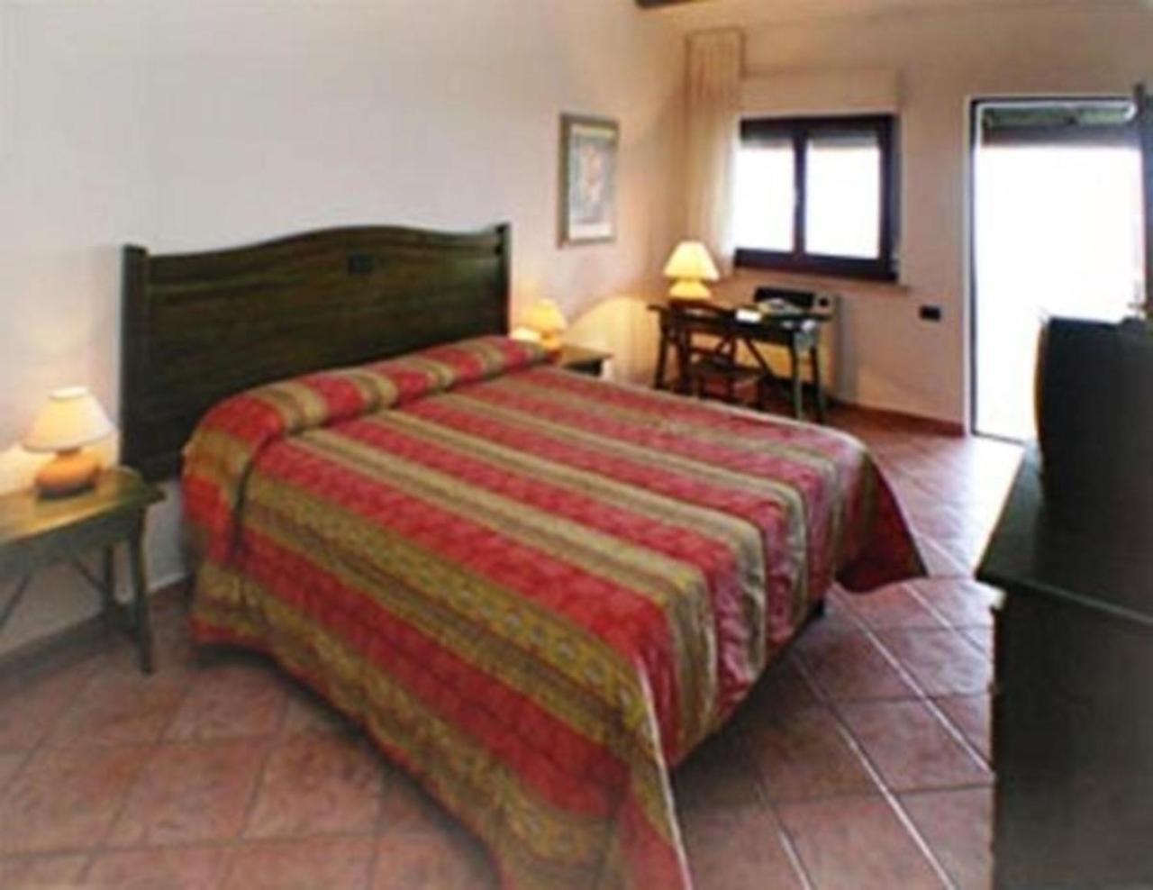Il Poggio Dei Pettirossi Guest House Bevagna Exterior photo